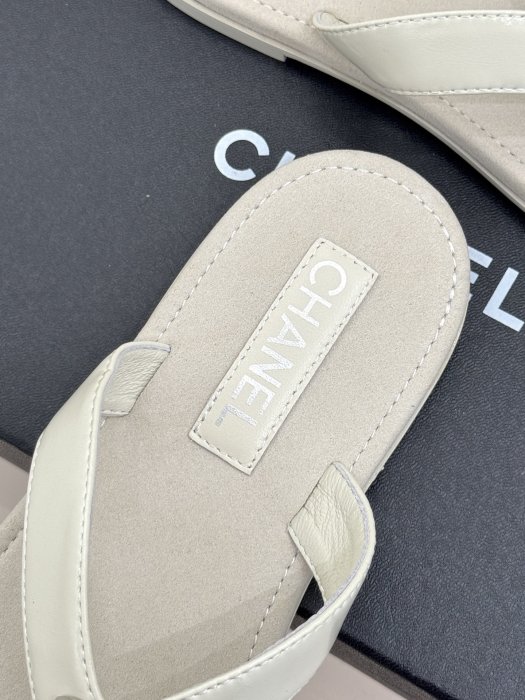 Шлепанцы фото 8