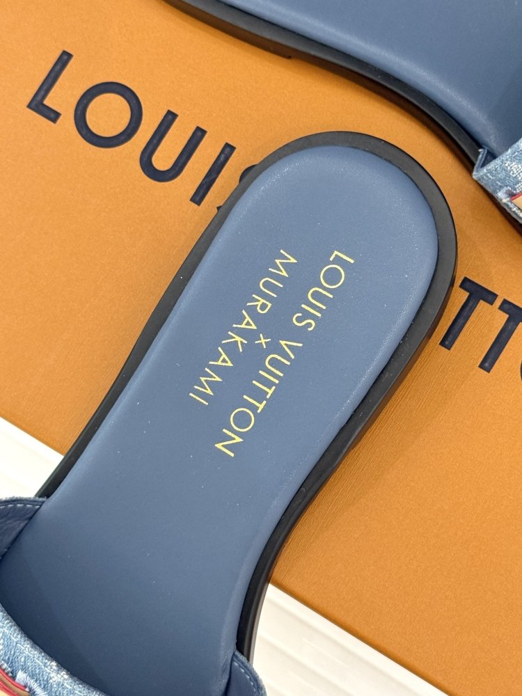 Шльопанці жіночі фото 8