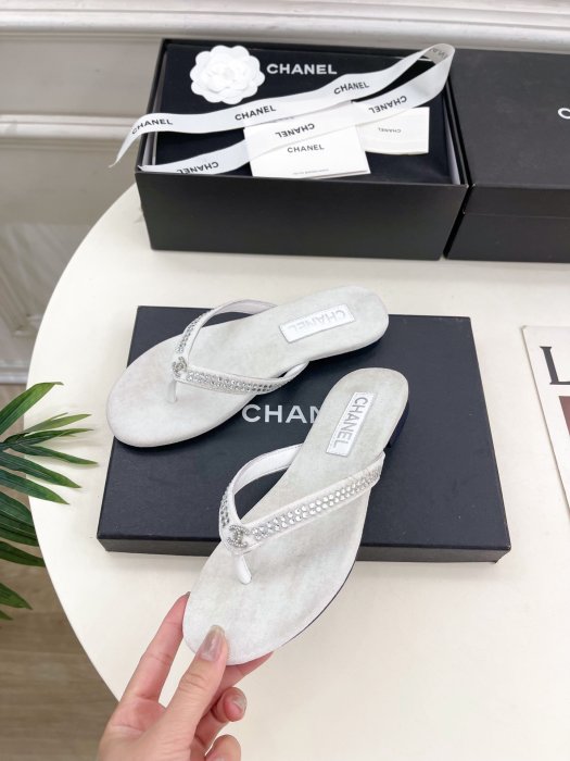 Шлепанцы фото 3