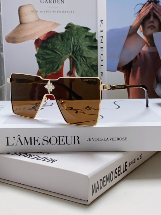 Очки солнцезащитные Z1700U