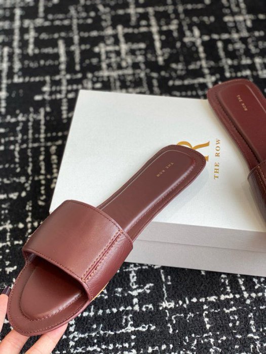 Шлепанцы фото 2