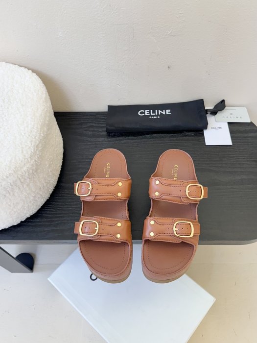 Шлепанцы женские