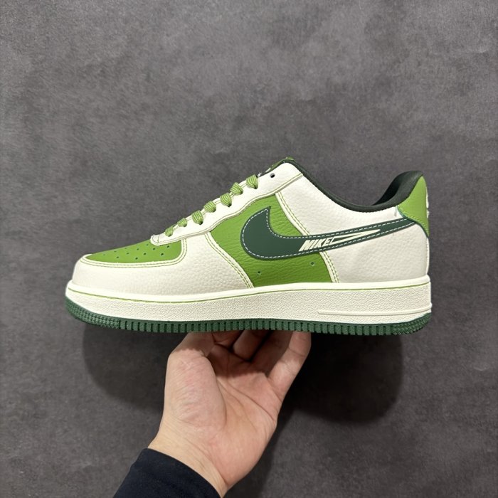 Кроссовки Nike Air Force 1 Low 07 x Louis Vuitton фото 2