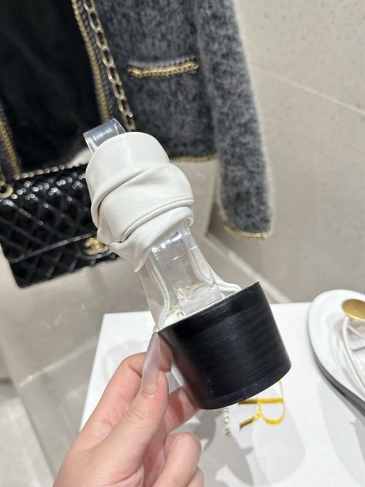 Босоножки фото 2