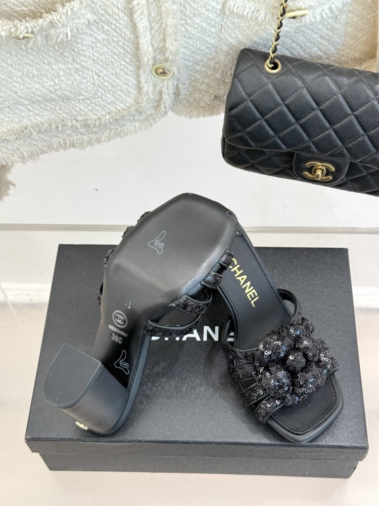 Босоножки фото 9