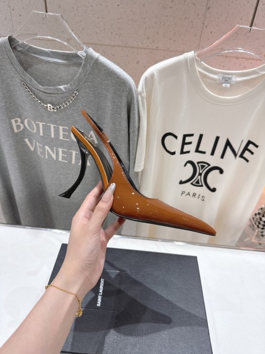 Босоножки фото 5