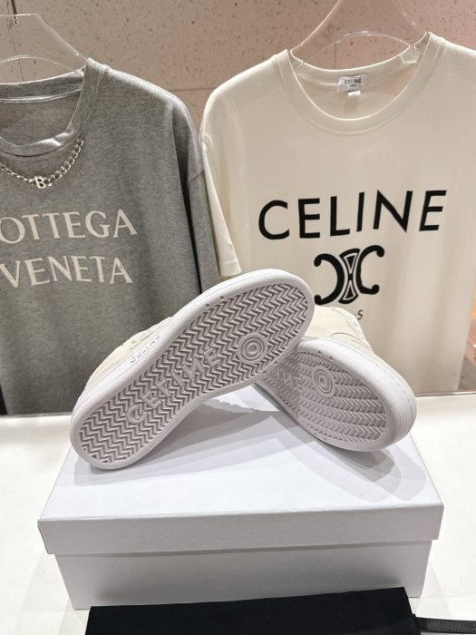 Кроссовки женские фото 9