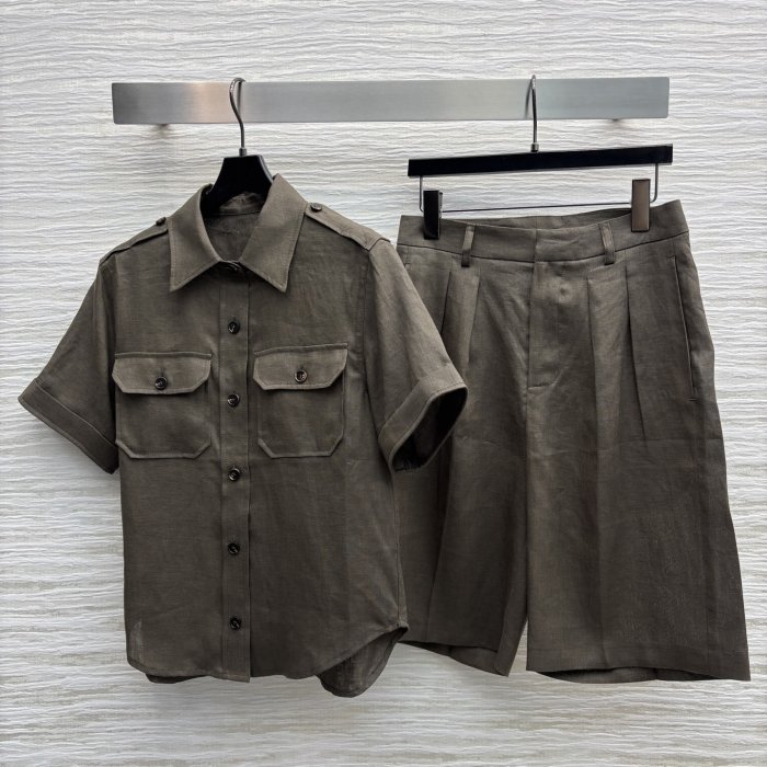 Костюм женский