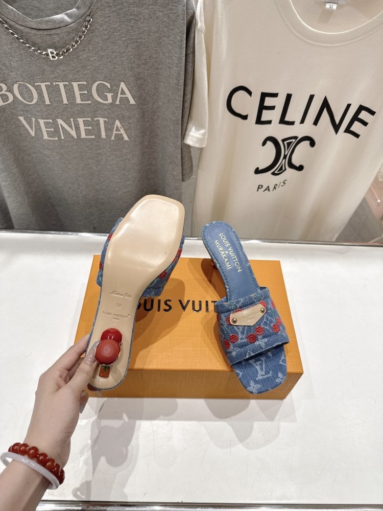 Босоножки фото 9