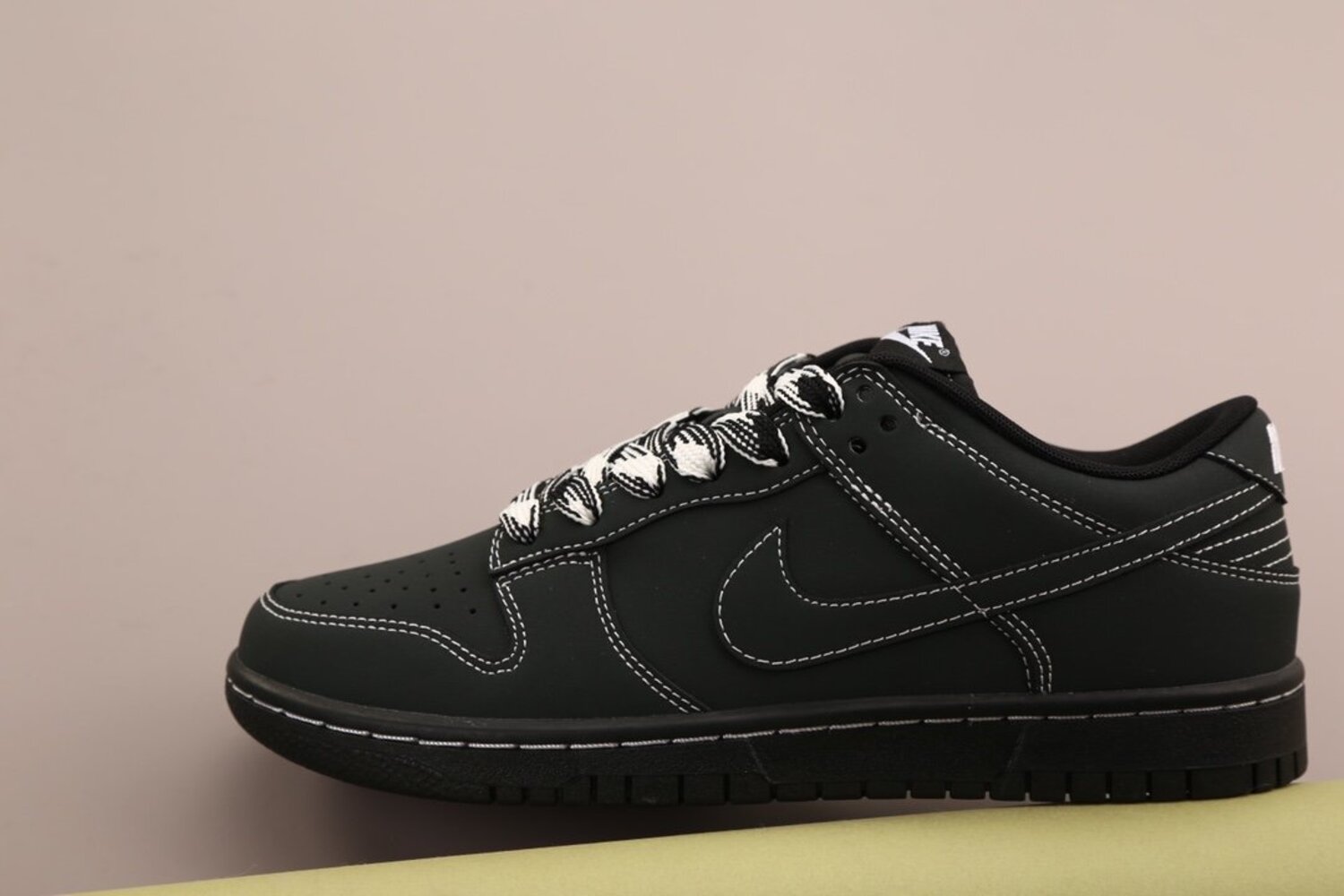 Кроссовки Dunk Low Pure Black DF0517-221 фото 3