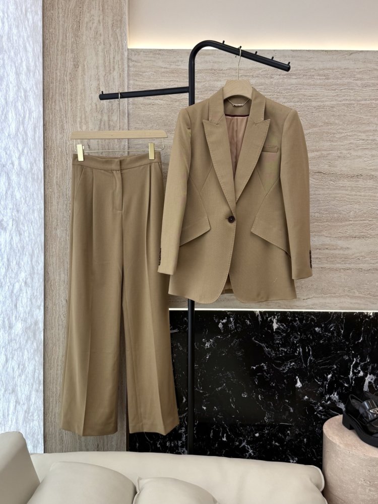 Double-breasted a jacket and pants