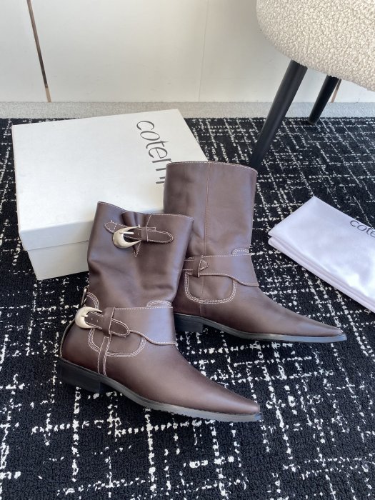 Boots women's