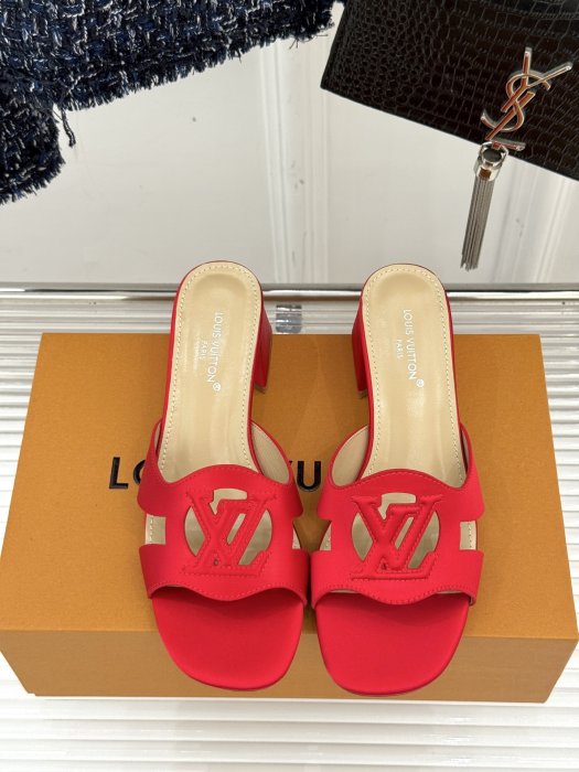 Босоножки фото 4