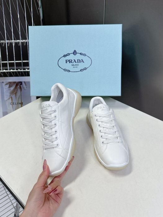 Кроссовки фото 4