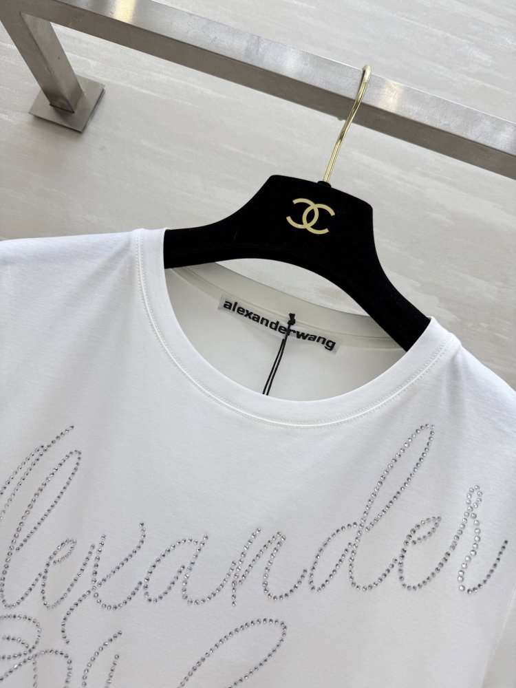 T-shirt women's фото 3