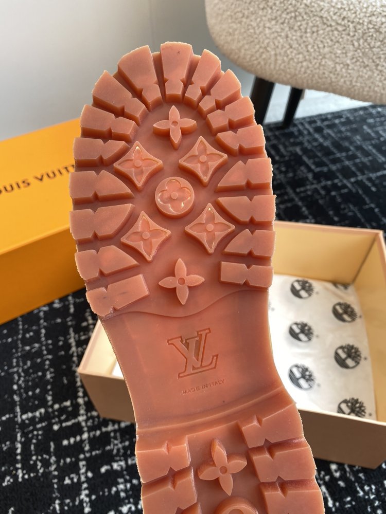 Черевики жіночі Louis Vuitton x Timberland фото 9