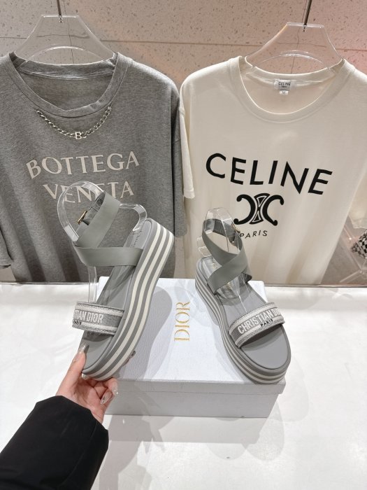 Sandals women's фото 3