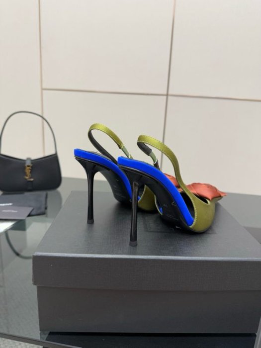 Босоножки фото 7