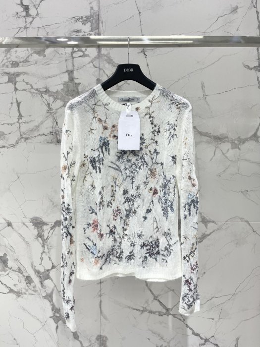 Кофта жіноча