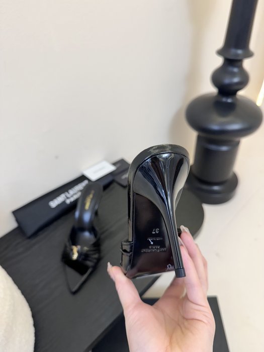 Босоножки фото 7