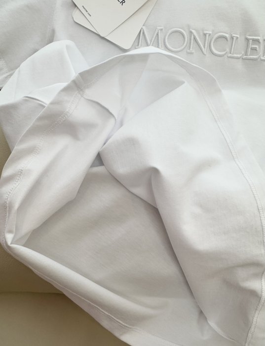 Футболка жіноча фото 8