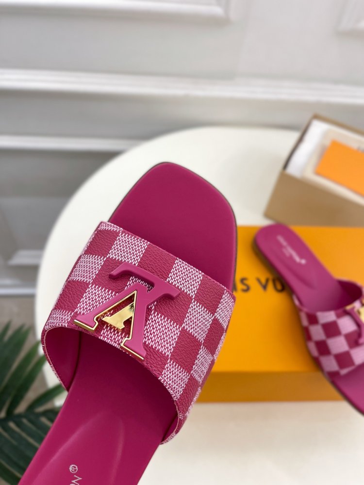 Шлепанцы женские фото 6