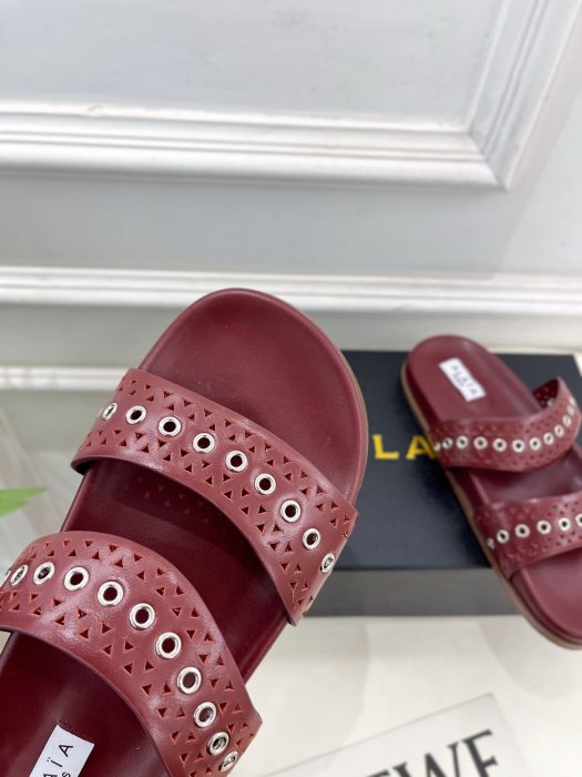 Шлепанцы женские фото 6