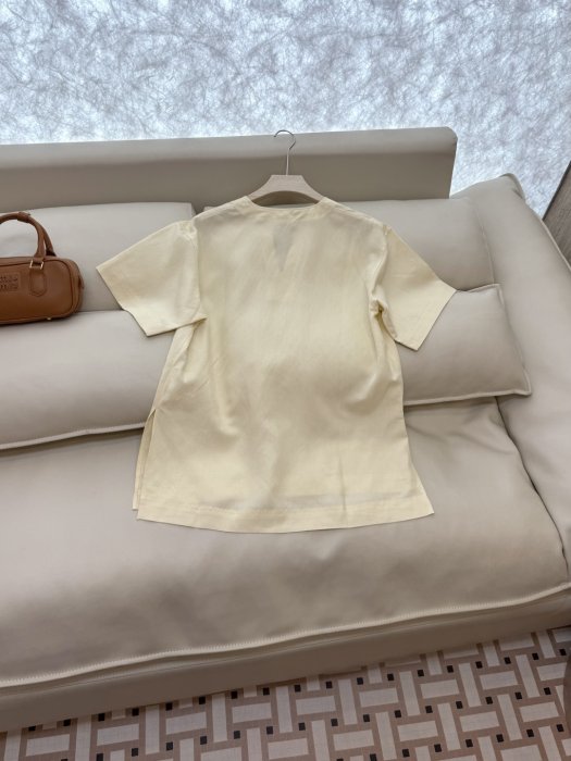 T-shirt women's фото 4