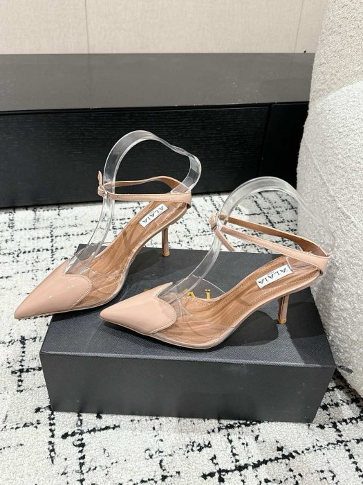 Босоножки фото 3