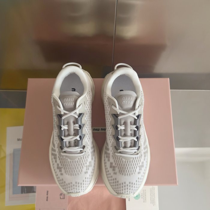 Кроссовки фото 7