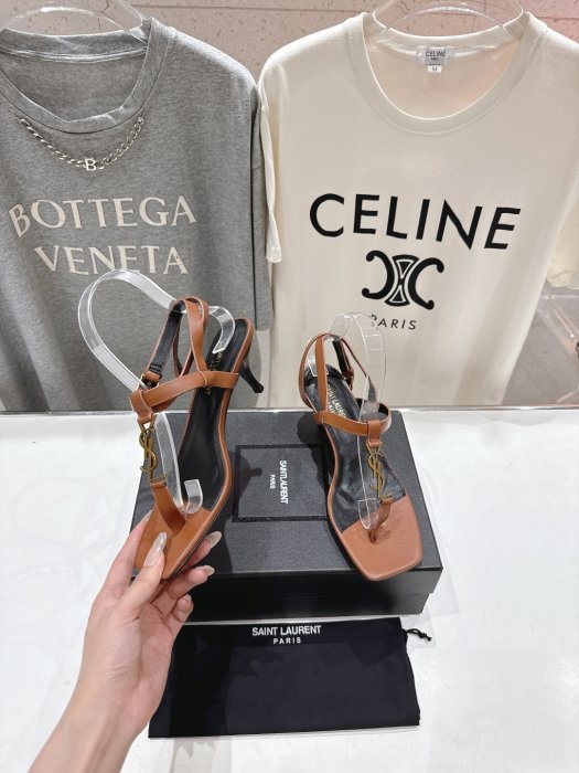 Босоножки фото 4