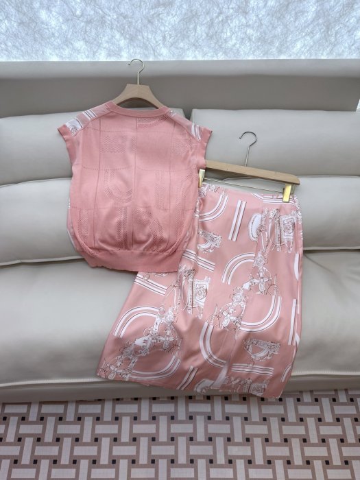 Costume female фото 4