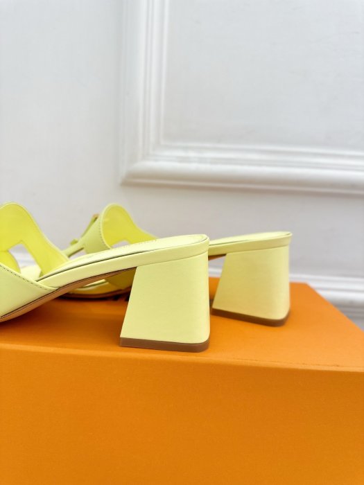 Босоножки фото 8