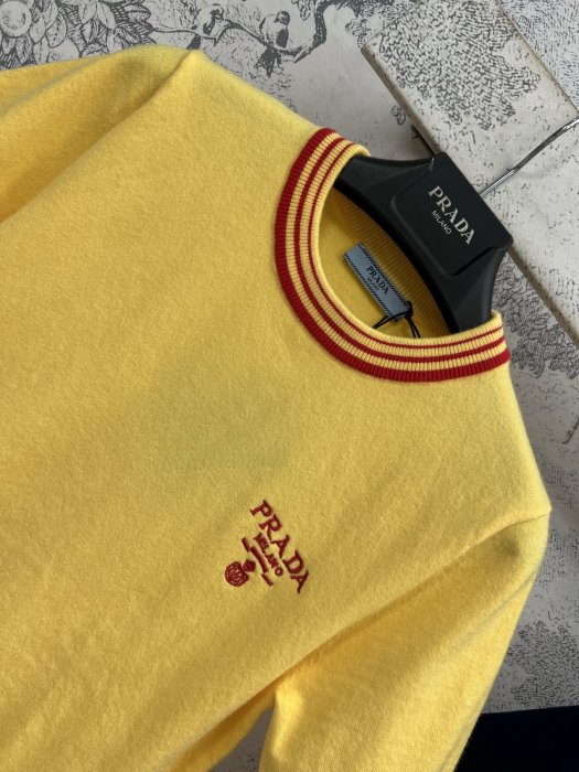 Футболка женская фото 2