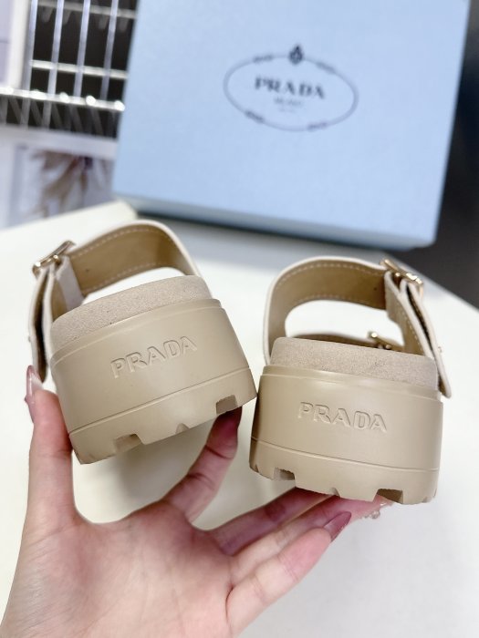 Шлепанцы фото 9