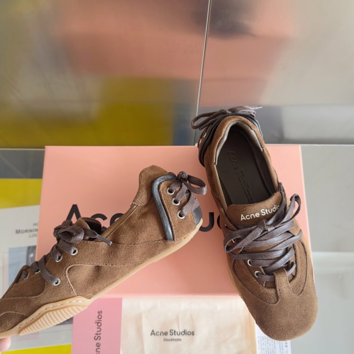 Кросівки фото 3