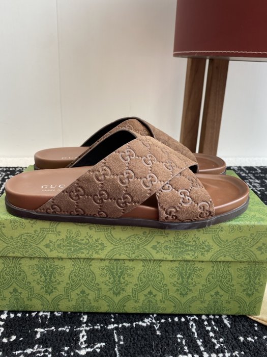 Шлепанцы фото 2