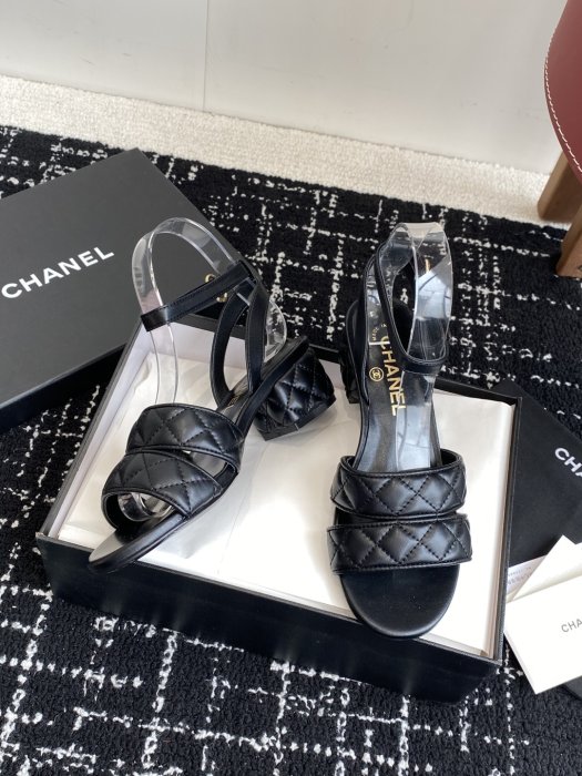 Сандалии женские фото 5