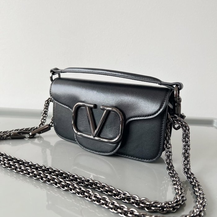 A bag women's Valentino Garavani Mini Loco 20 cm фото 3
