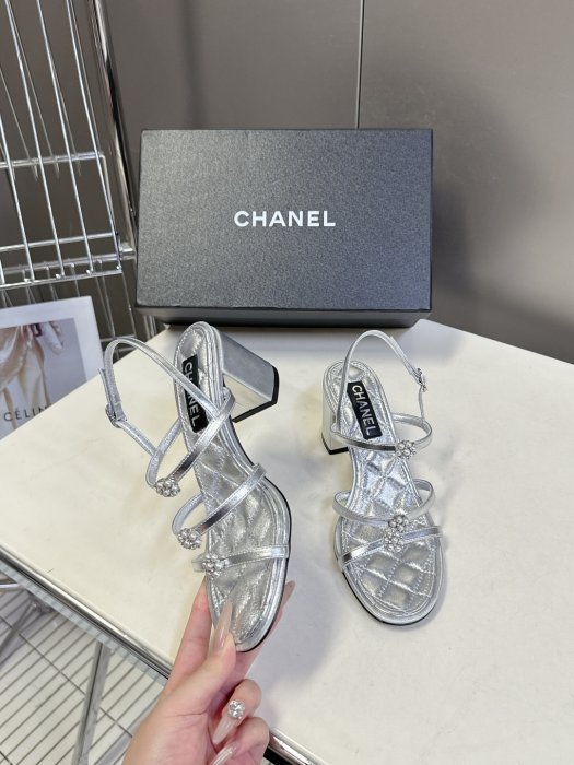 Босоножки фото 4