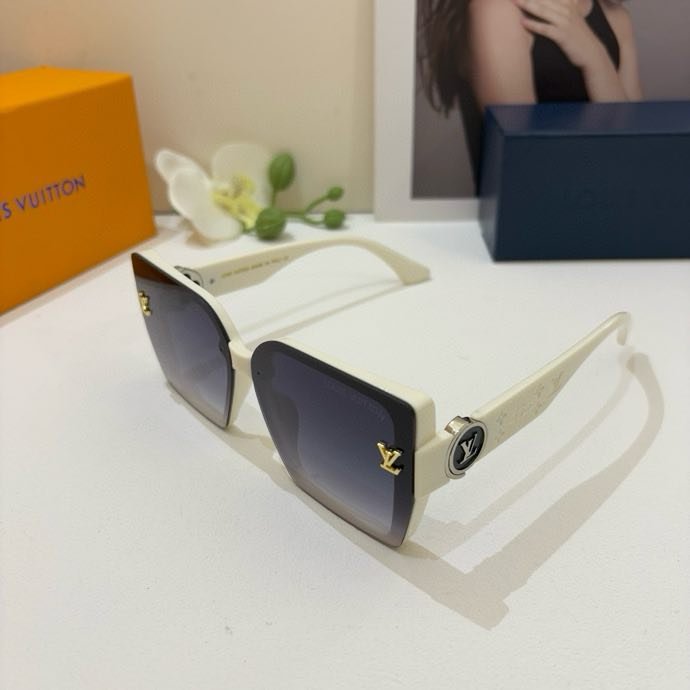 Очки солнцезащитные фото 9