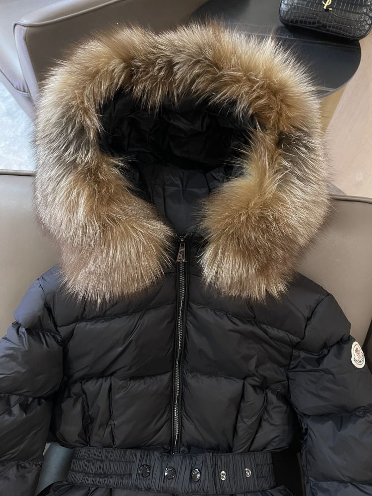 A long female Down jacket from hood of fur foxes фото 4