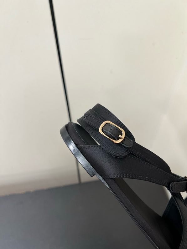 Сандалі жіночі фото 8