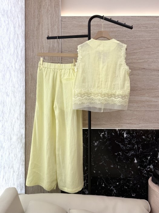 Costume female фото 2