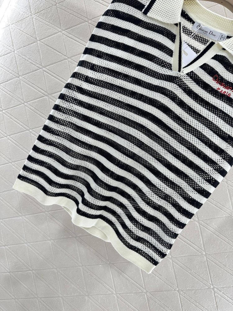 Футболка жіноча фото 5