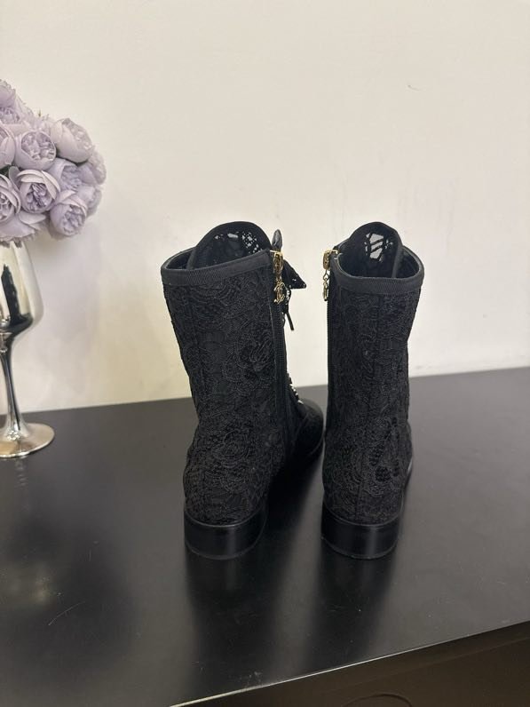 Ботинки женские фото 9