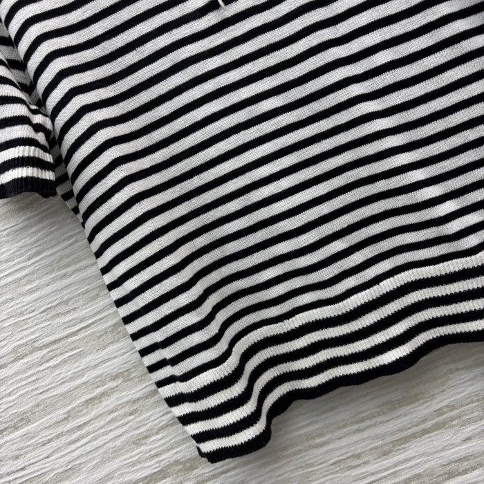 T-shirt women's фото 6