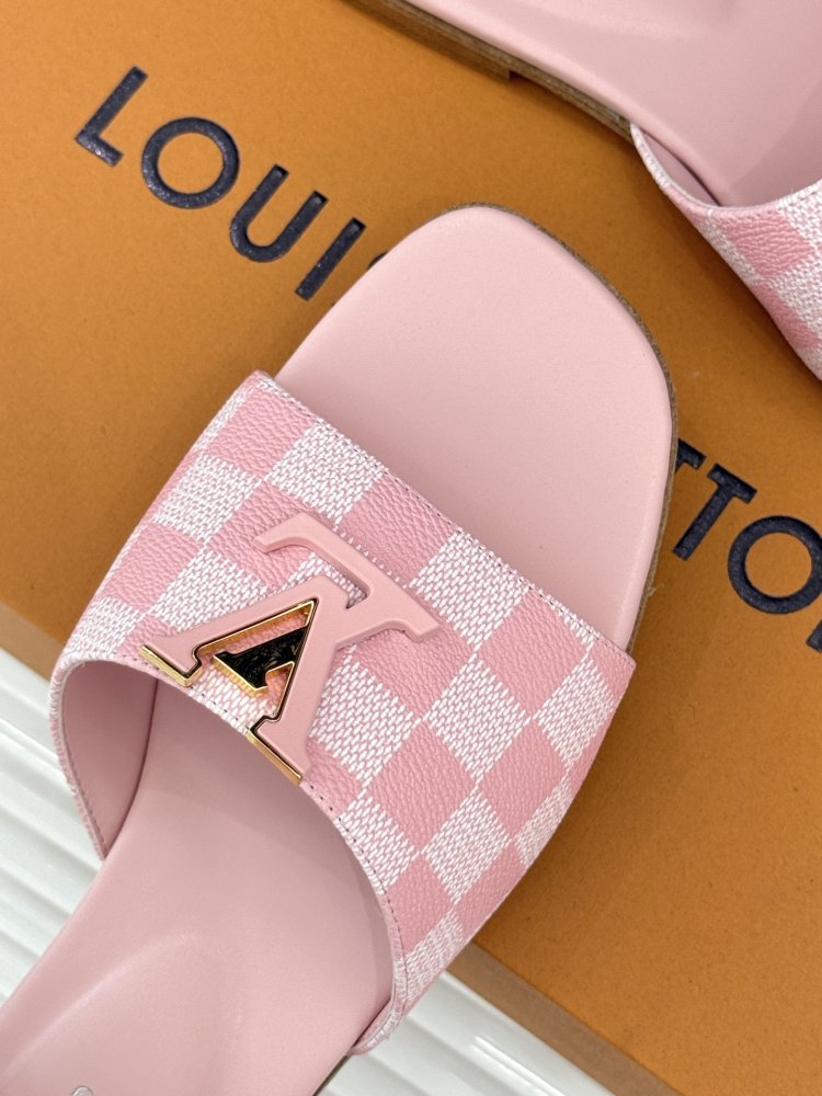 Шлепанцы женские фото 7