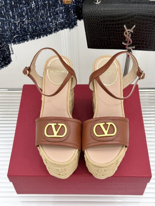 Босоножки фото 4