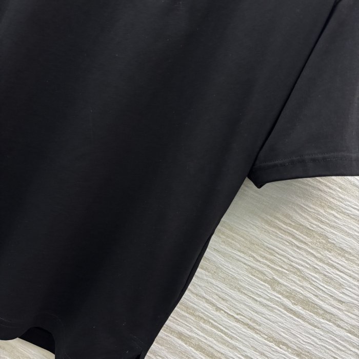 T-shirt women's фото 6